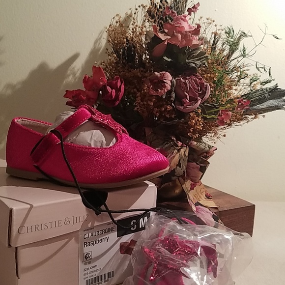 Shoes, Infant Girls Raspberry Mary Jane's - Picture 4 of 11